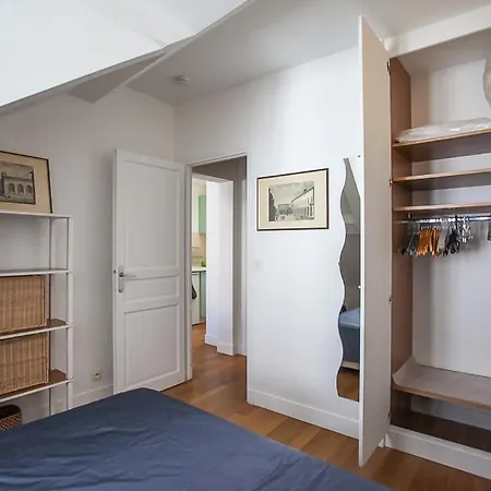 Apartment 1 Bedroom In Marais Paris